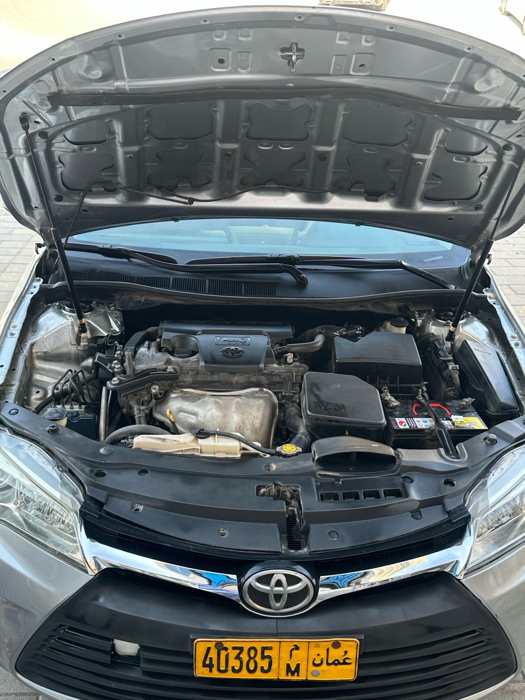 Car Image 2015 TOYOTA CAMRY LE