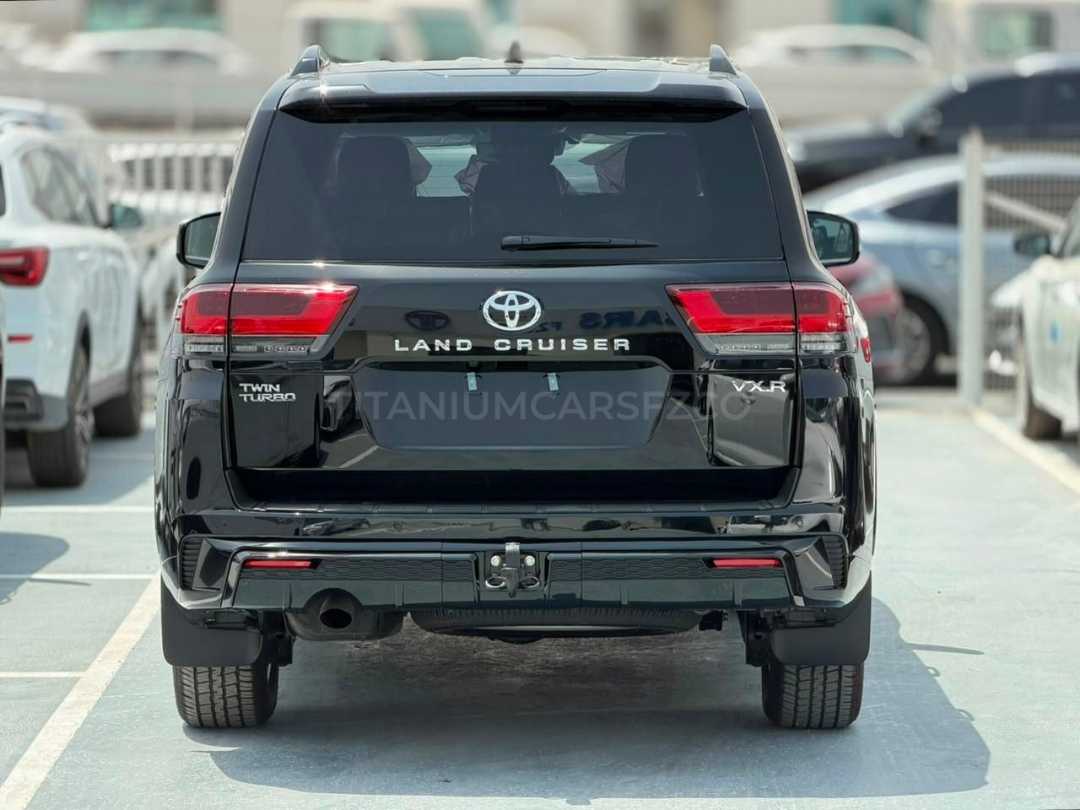 Car Image 2026 TOYOTA LAND CRUISER VX.R