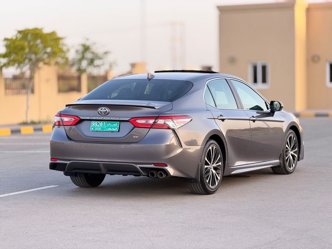 Car Image 2019 TOYOTA CAMRY SE