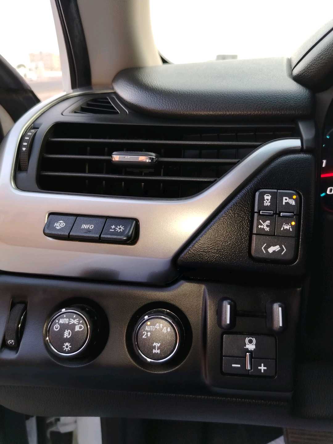 Car Image 2019 CHEVROLET TAHOE 