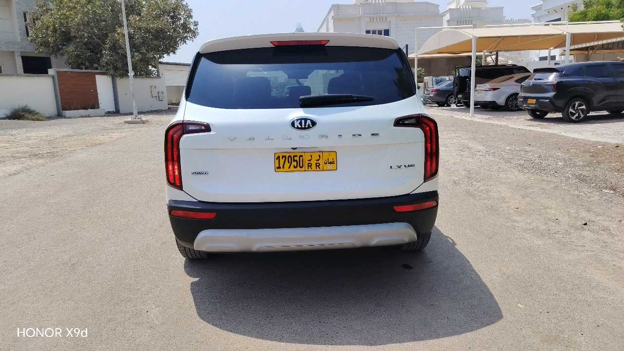 Car Image 2020 KIA TELLURIDE 