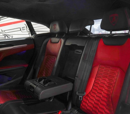 LAMBORGHINI URUS 2021