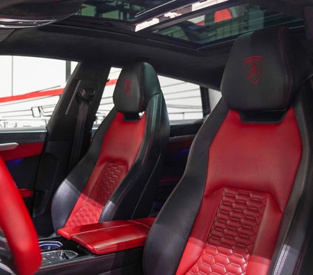 LAMBORGHINI URUS 2021