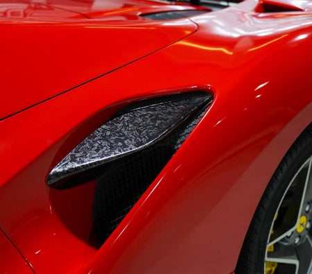 FERRARI F8 2021