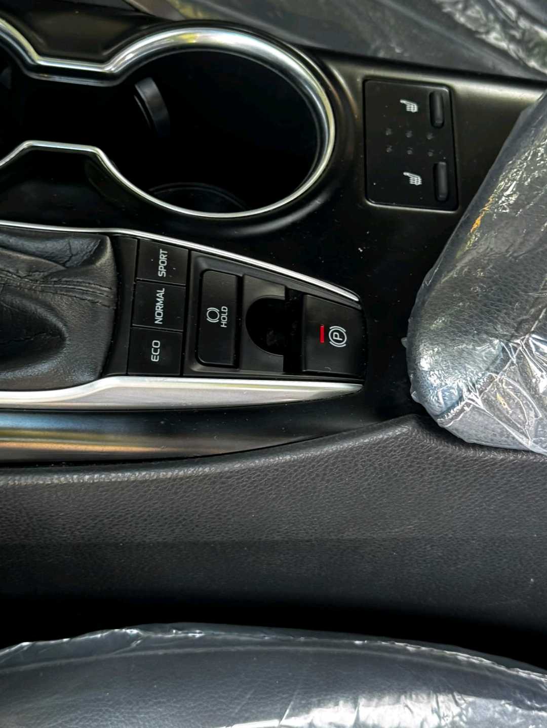 Car Image 2018 TOYOTA CAMRY XSE