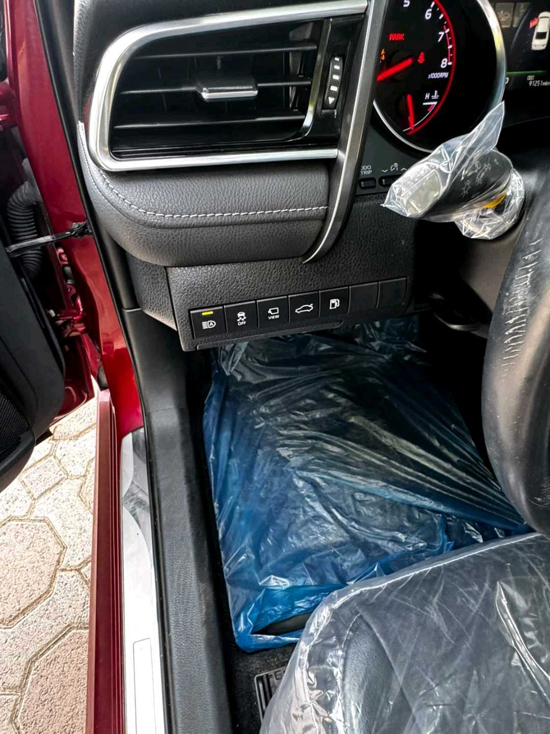 Car Image 2018 TOYOTA CAMRY XSE