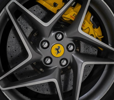 FERRARI F8 2021