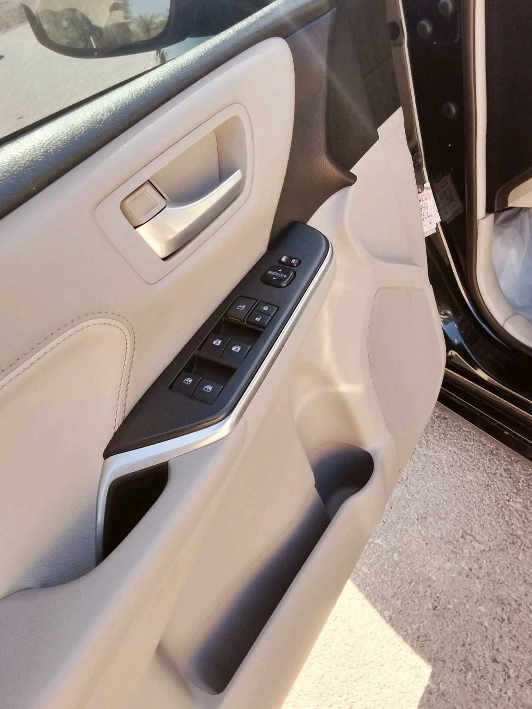 Car Image 2016 TOYOTA CAMRY XLE