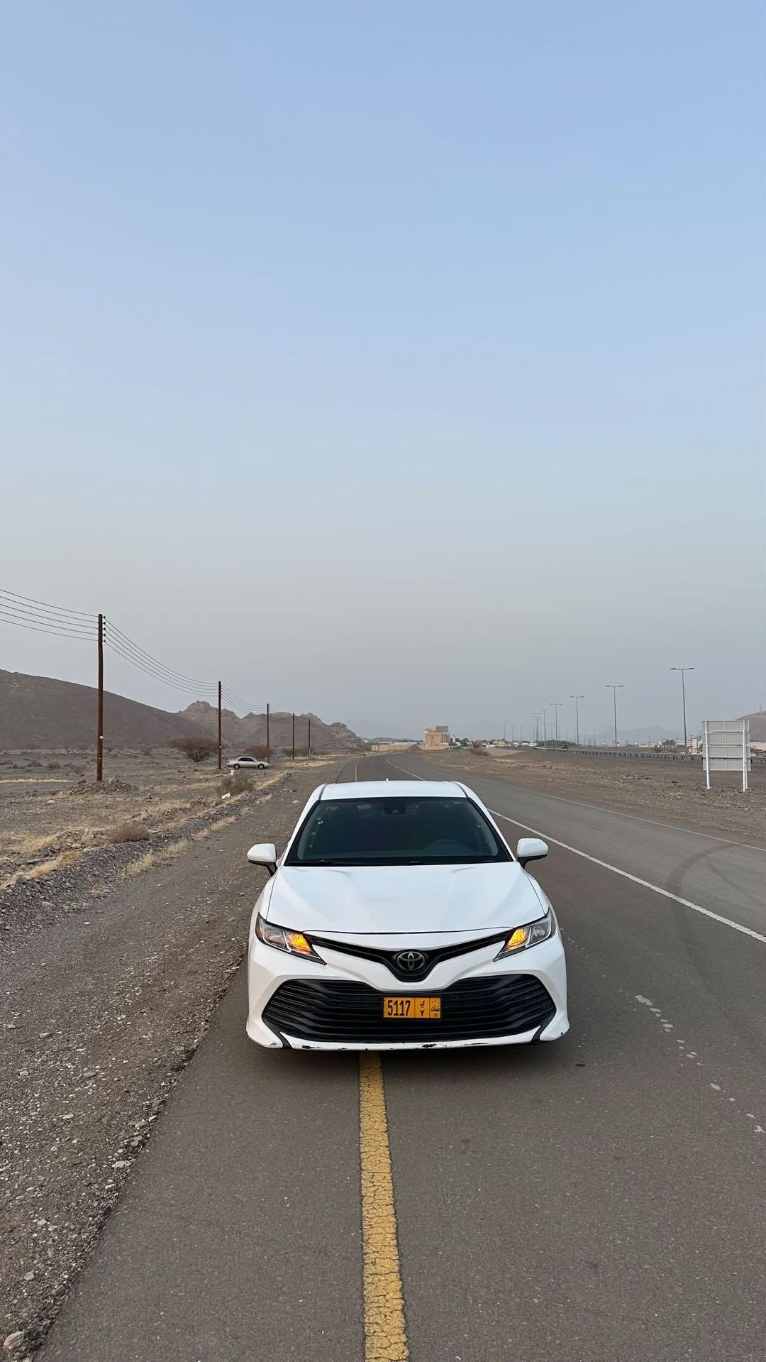 Car Image 2019 TOYOTA CAMRY LE