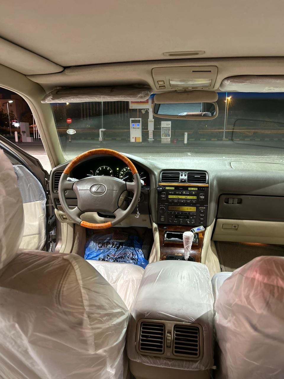 Car Image 1998 LEXUS LS 400