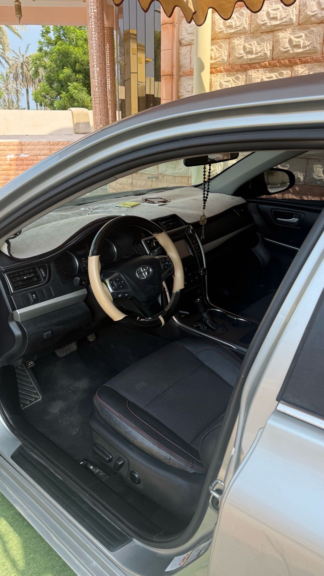 Car Image 2017 TOYOTA CAMRY SE