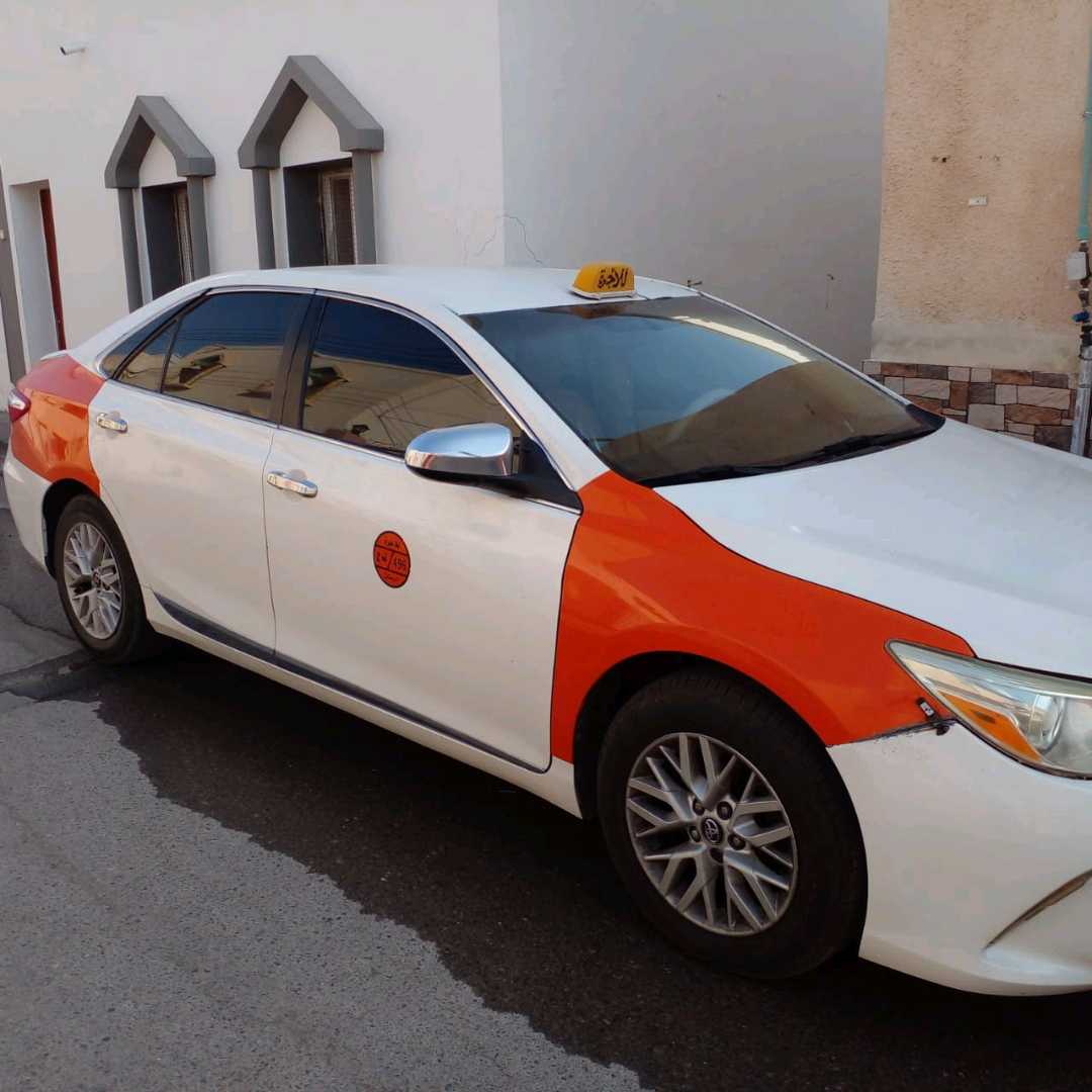 Car Image 2017 TOYOTA CAMRY LE