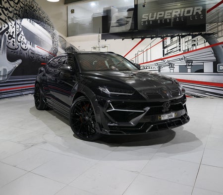 LAMBORGHINI URUS 2024