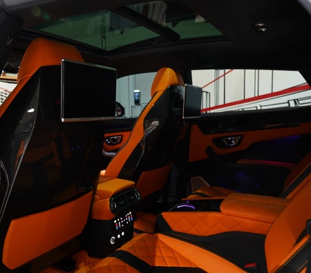 LAMBORGHINI URUS 2024