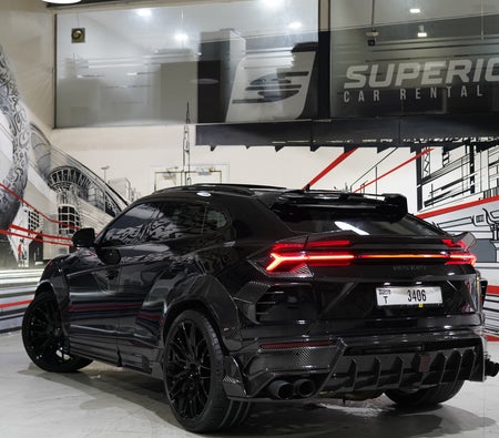 LAMBORGHINI URUS 2024