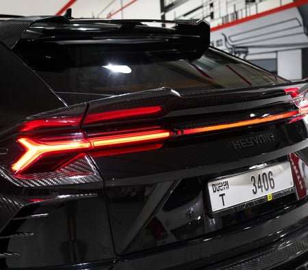 LAMBORGHINI URUS 2024