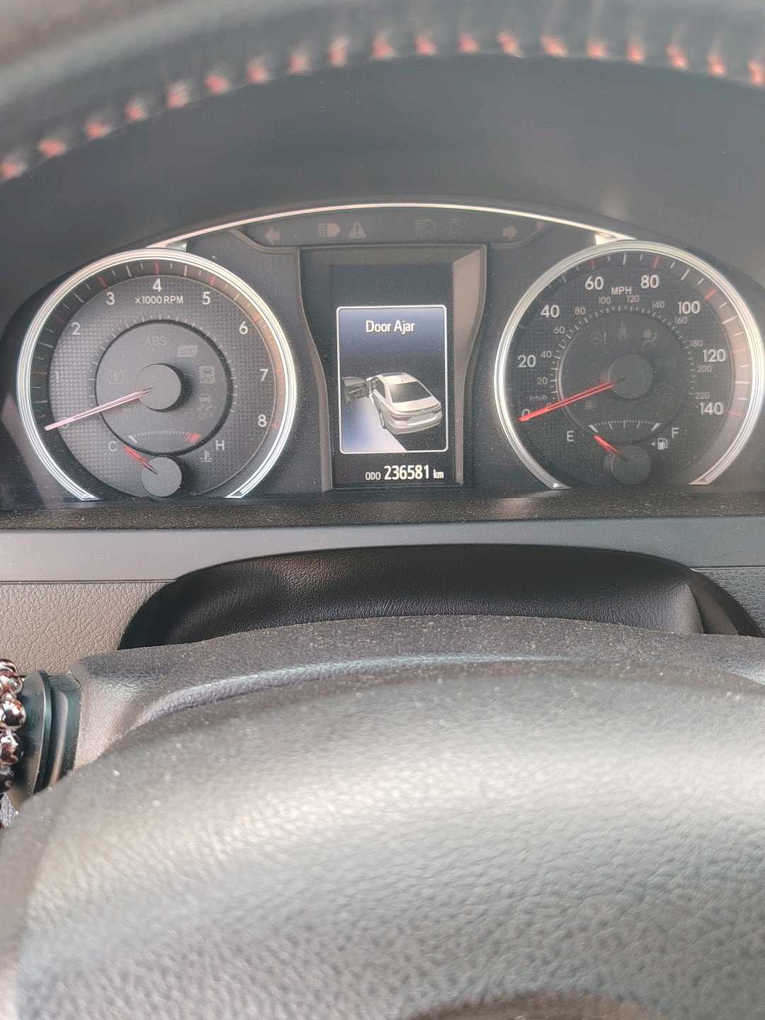 Car Image 2016 TOYOTA CAMRY SE