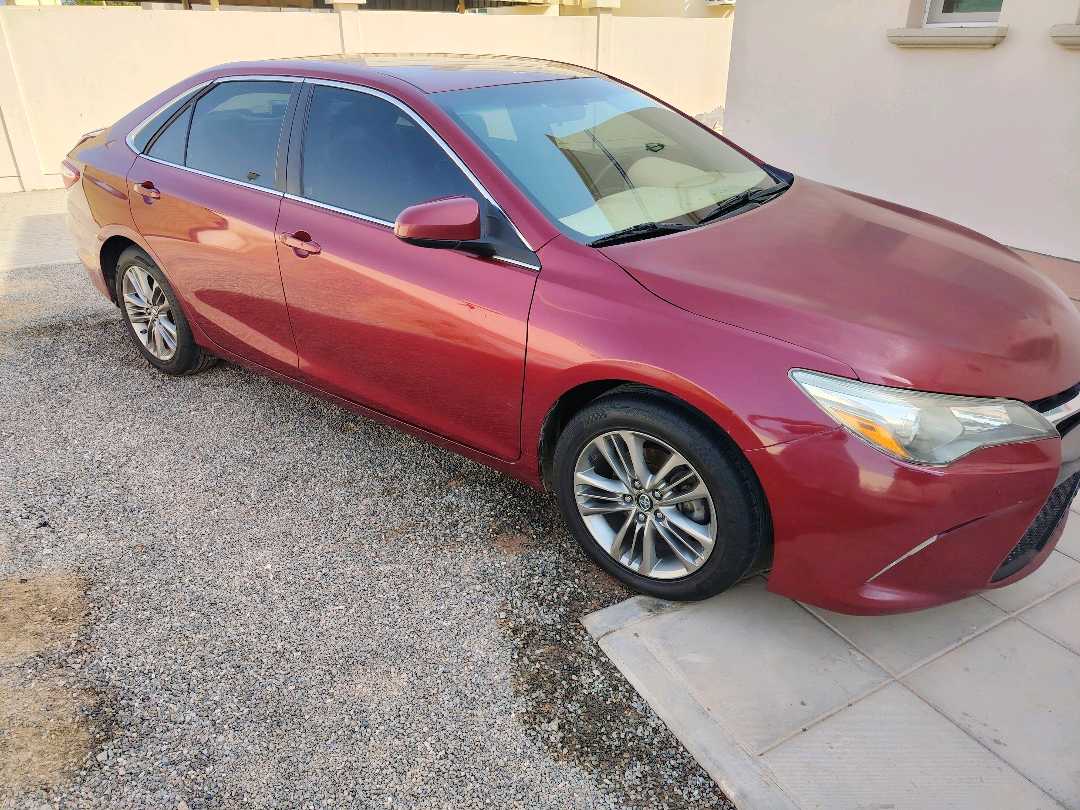 Car Image 2016 TOYOTA CAMRY SE