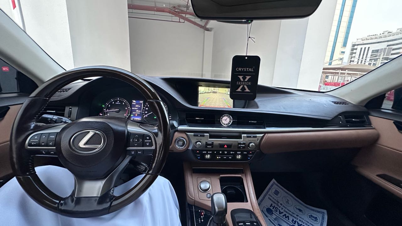 Car Image 2017 LEXUS ES 350