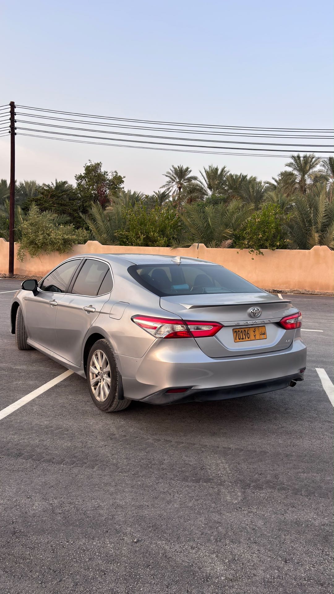 Car Image 2019 TOYOTA CAMRY LE