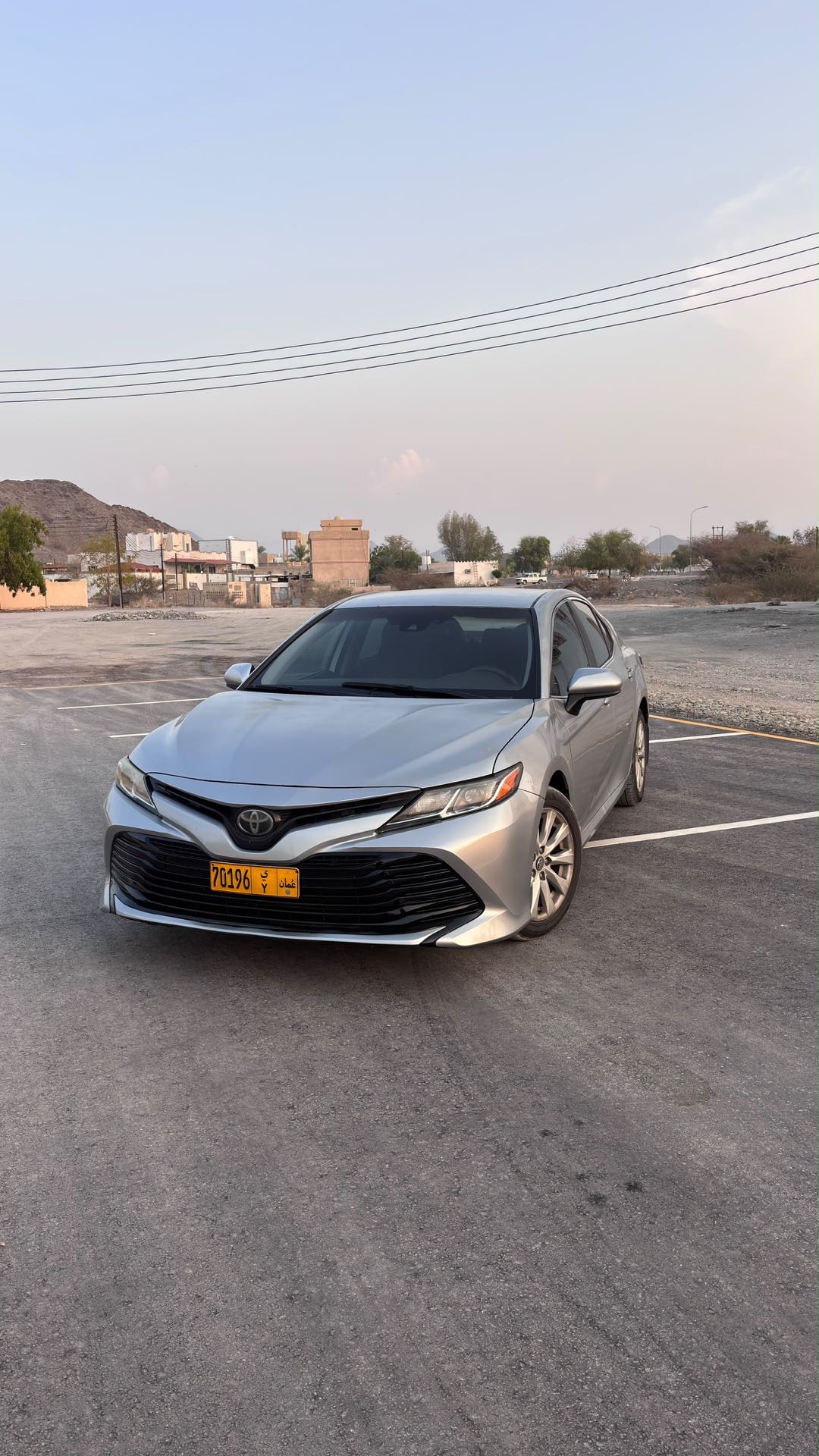 Car Image 2019 TOYOTA CAMRY LE