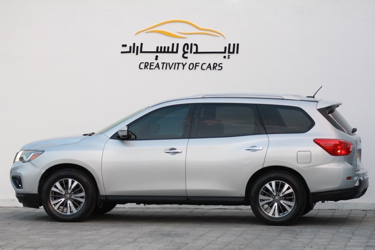 Car Image 2017 NISSAN PATHFINDER SV