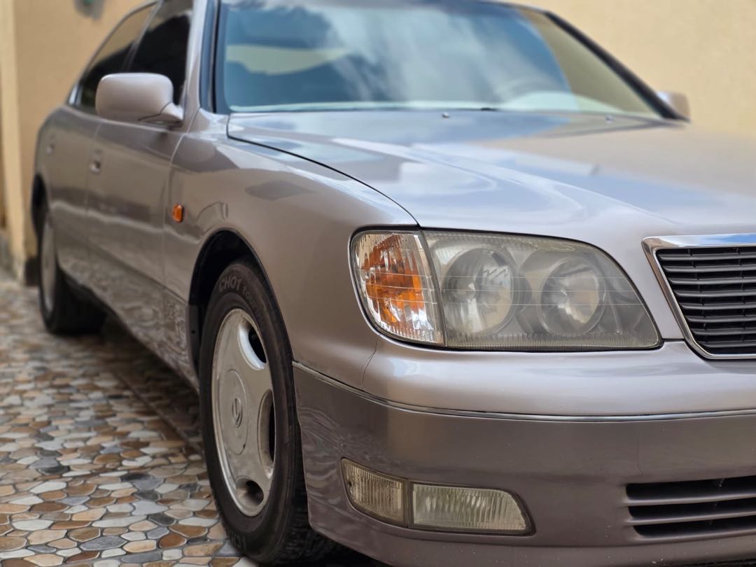 Car Image 1998 LEXUS LS 400