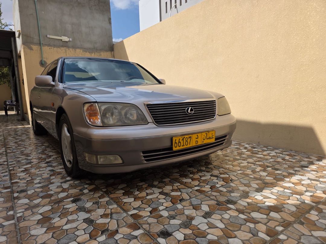 Car Image 1998 LEXUS LS 400