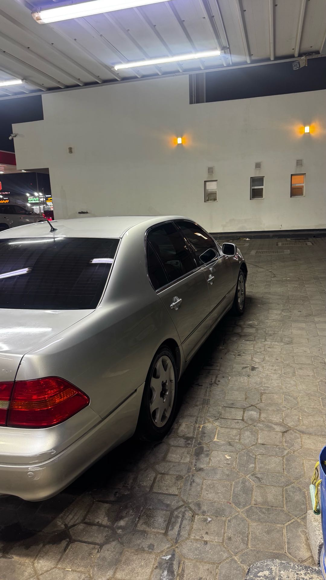 Car Image 2001 LEXUS LS 430