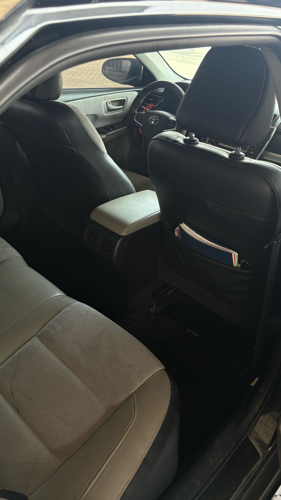 Car Image 2015 TOYOTA CAMRY XSE