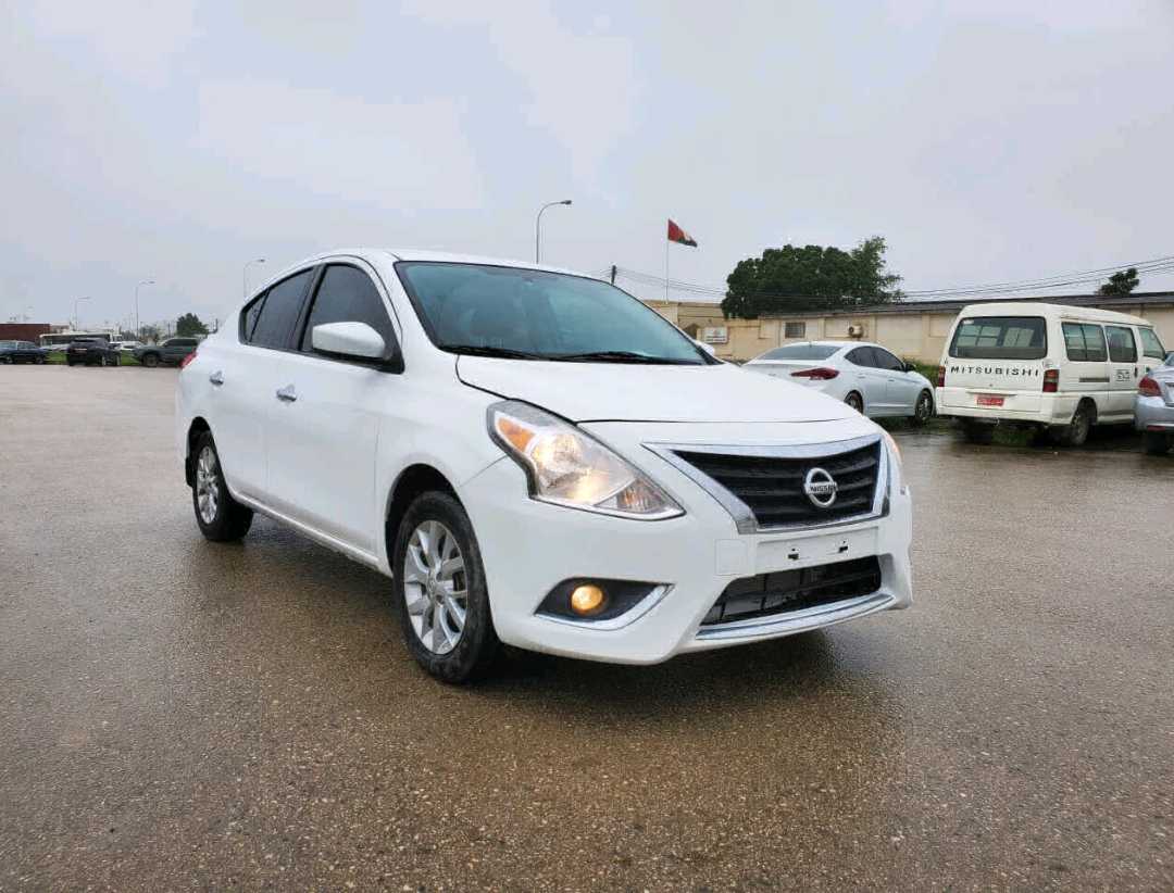 NISSAN SUNNY 2019