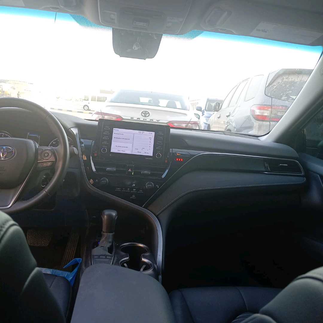 Car Image 2024 TOYOTA CAMRY SE