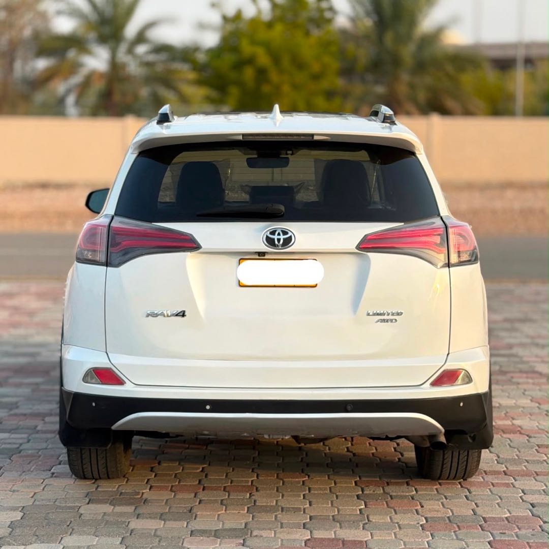 Car Image 2016 TOYOTA RAV4 LIMITED