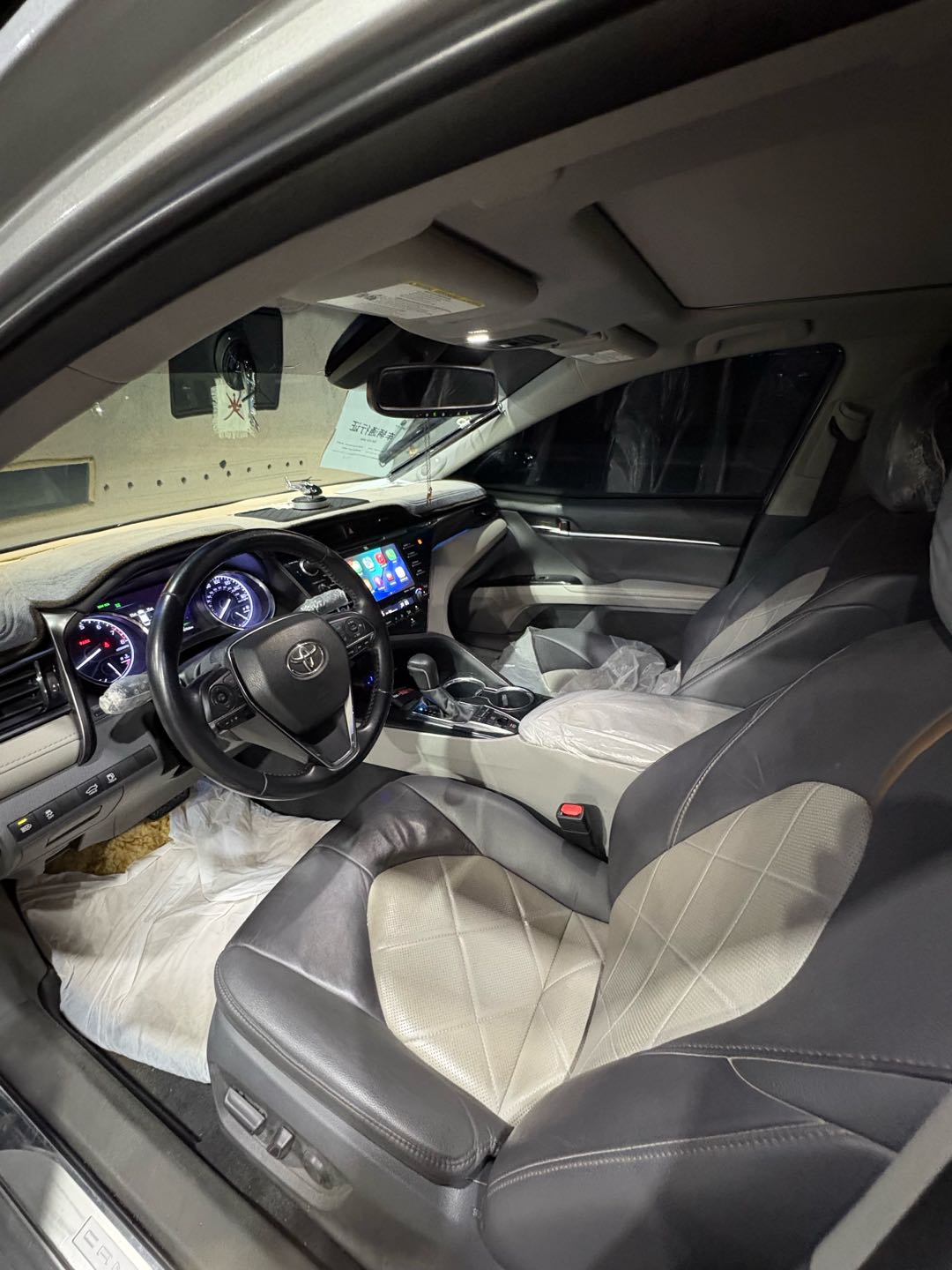 Car Image 2019 TOYOTA CAMRY XLE