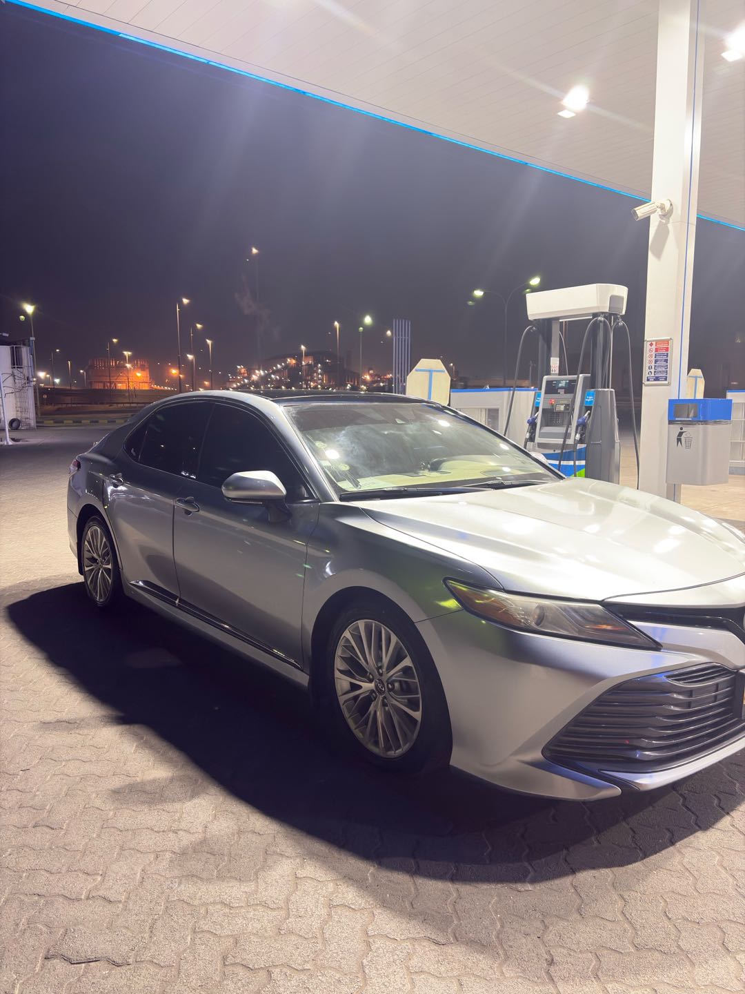 Car Image 2019 TOYOTA CAMRY XLE