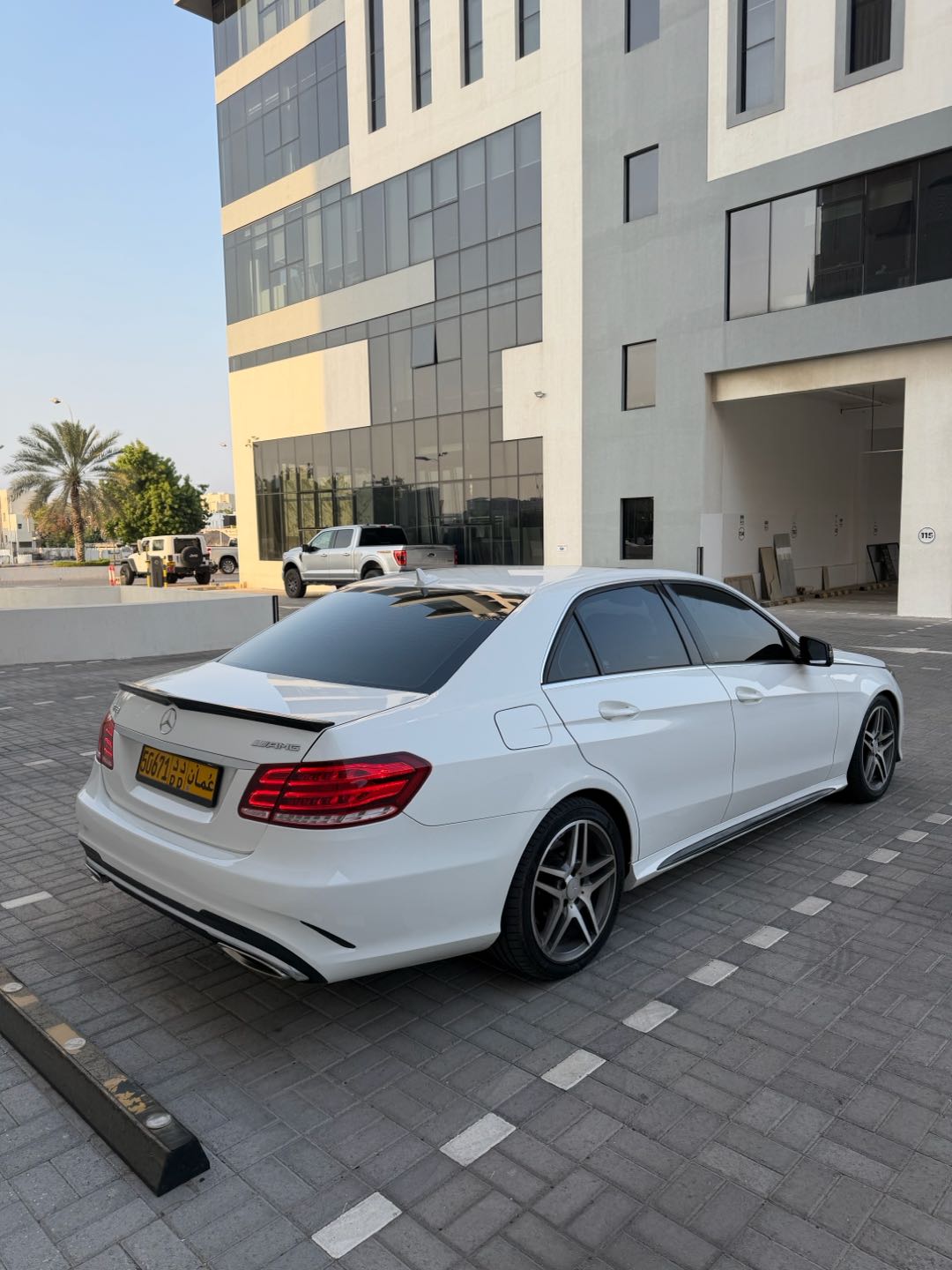 Car Image 2014 MERCEDES E Class 350