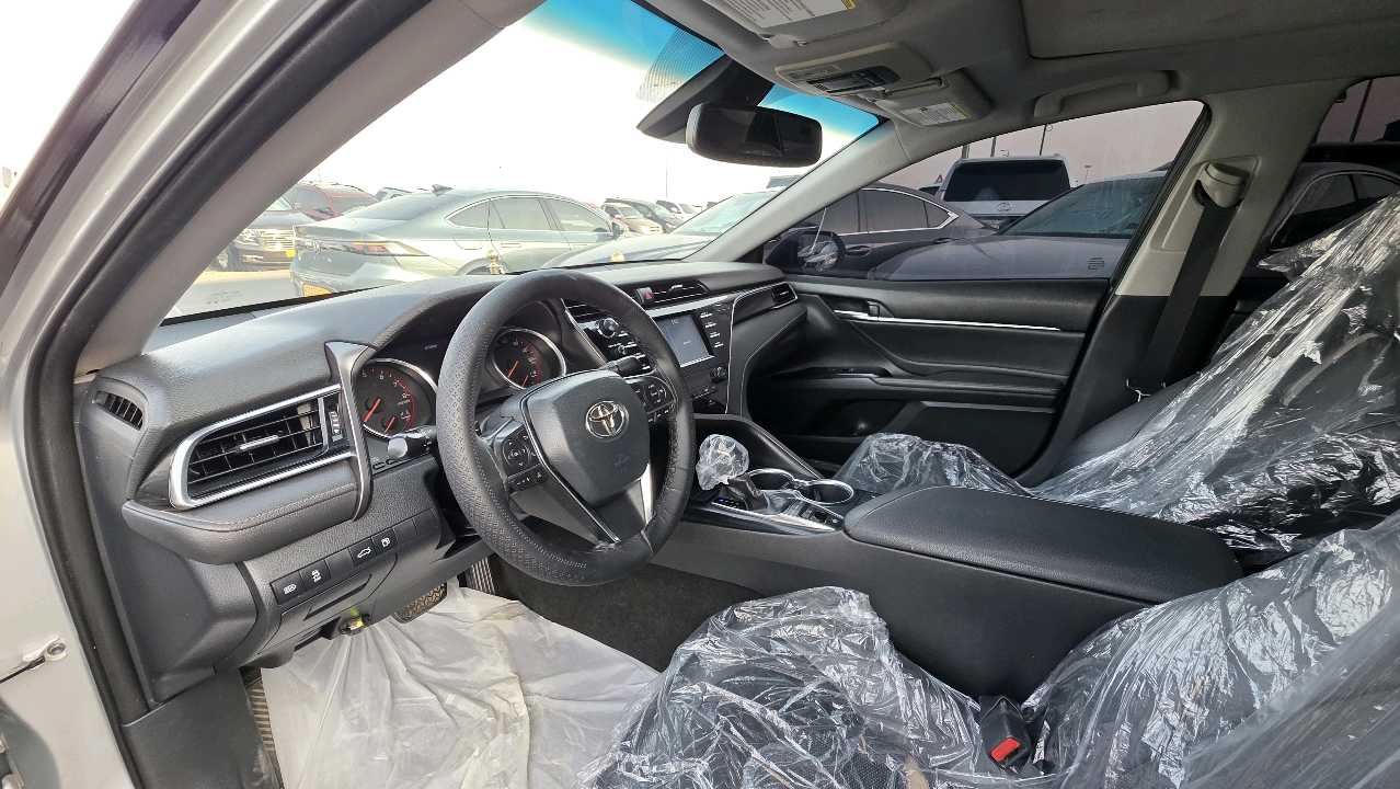 Car Image 2018 TOYOTA CAMRY XSE
