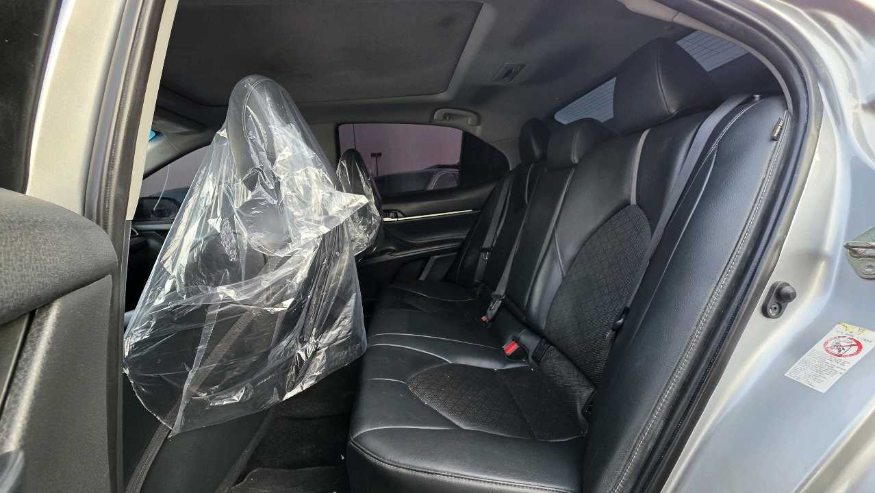 Car Image 2018 TOYOTA CAMRY XSE