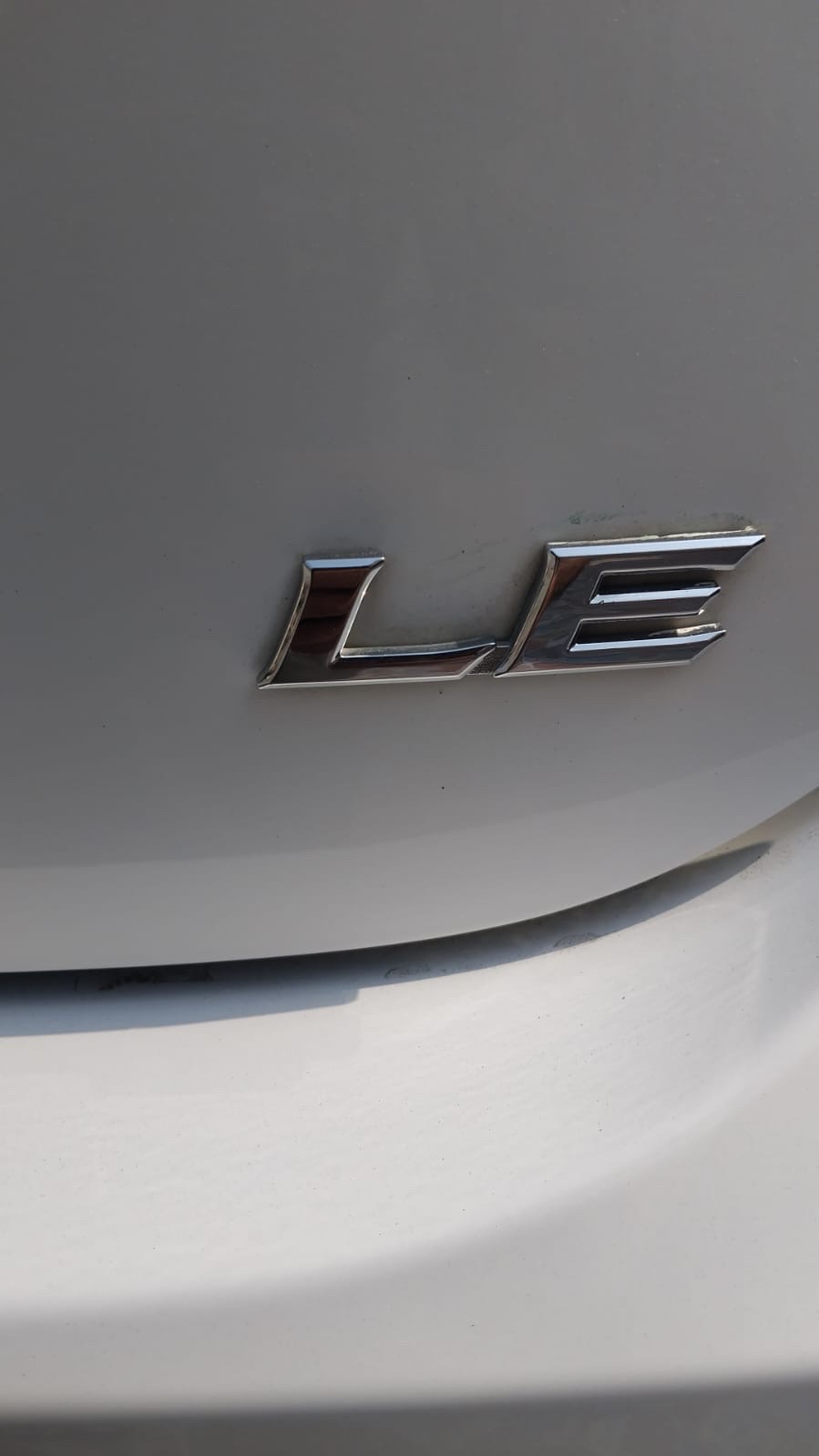 Car Image 2018 TOYOTA CAMRY LE