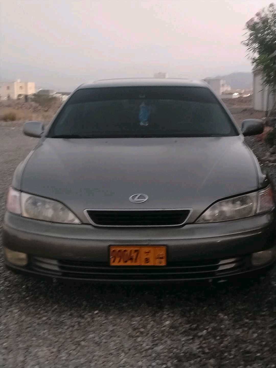 Car Image 1999 LEXUS IS 