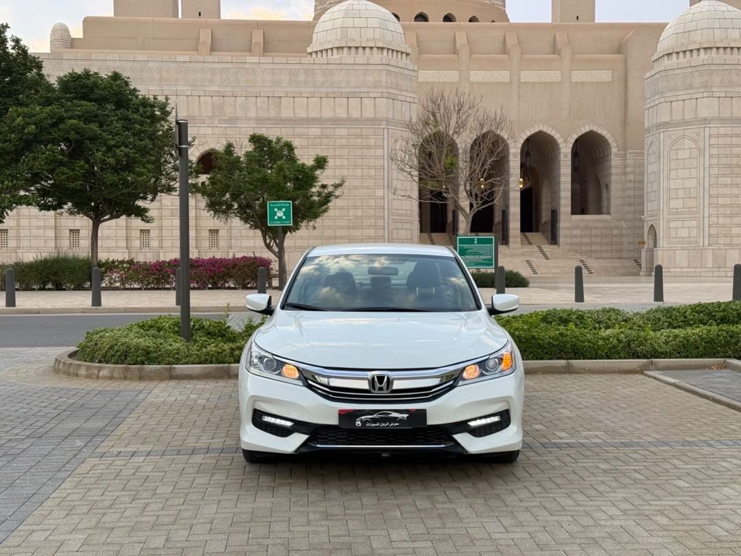 Car Image 2017 HONDA ACCORD EXL