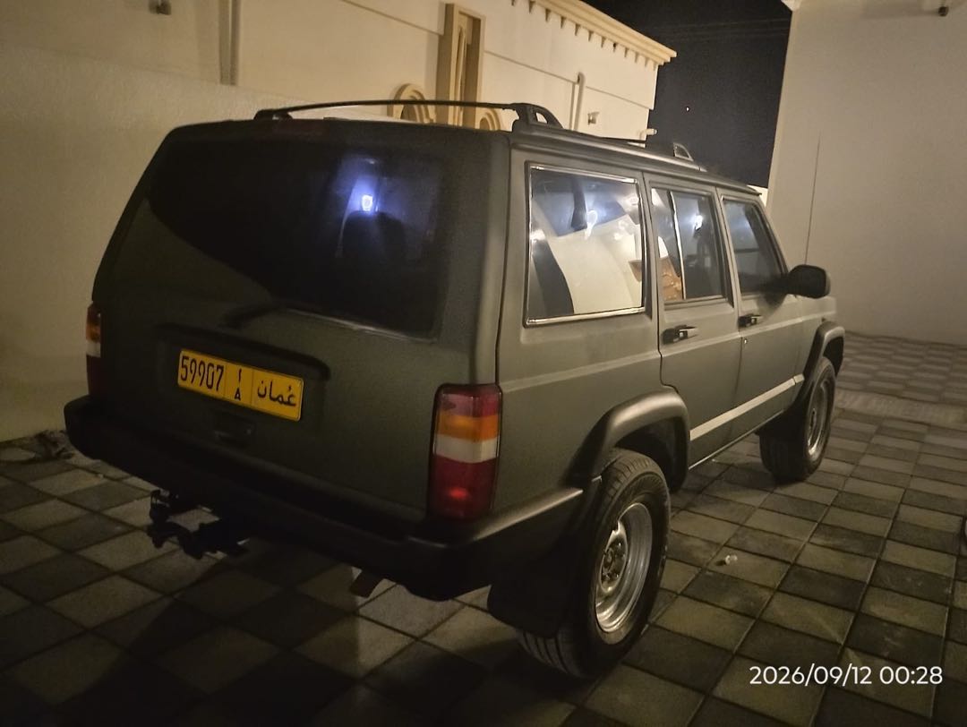 Car Image 1997 JEEP CHEROKEE 