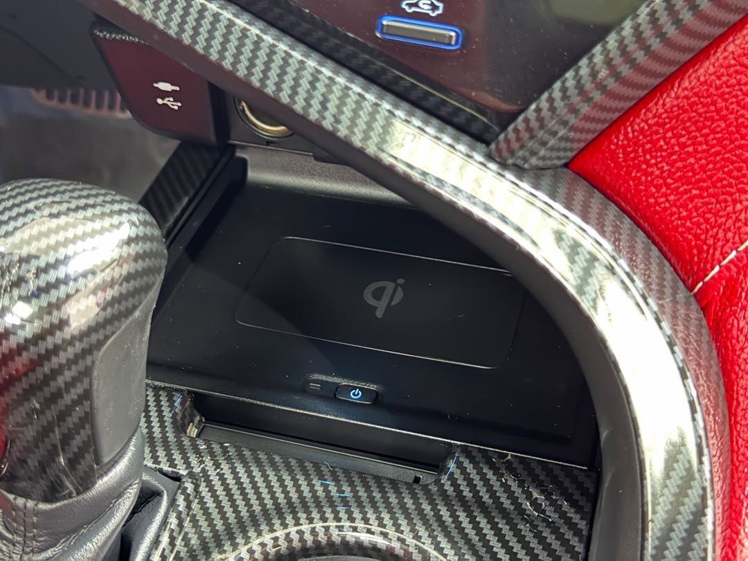 Car Image 2018 TOYOTA CAMRY XSE