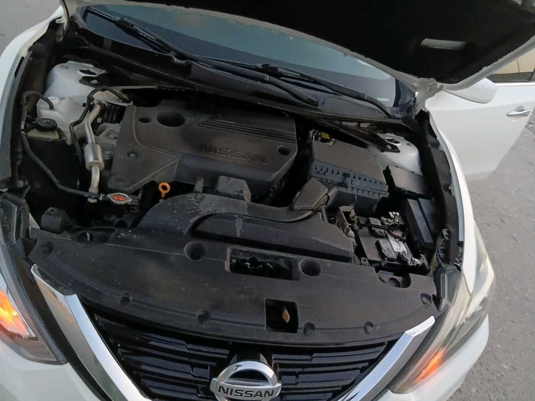 Car Image 2018 NISSAN ALTIMA SV