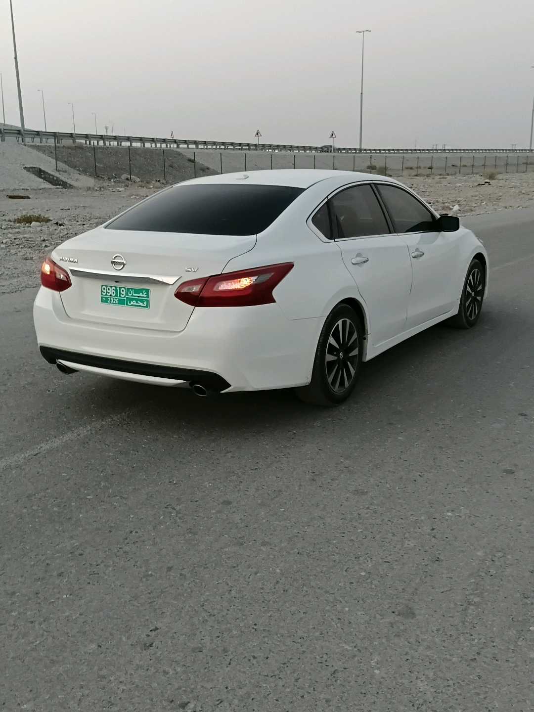 Car Image 2018 NISSAN ALTIMA SV