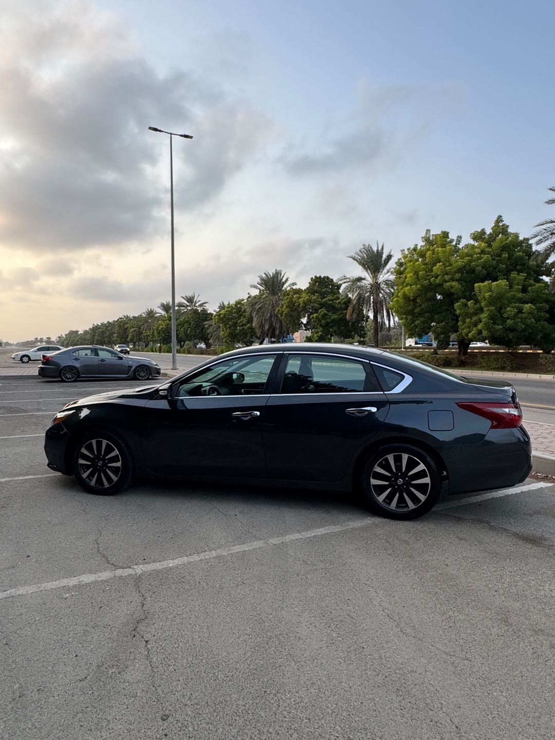 Car Image 2018 NISSAN ALTIMA SL