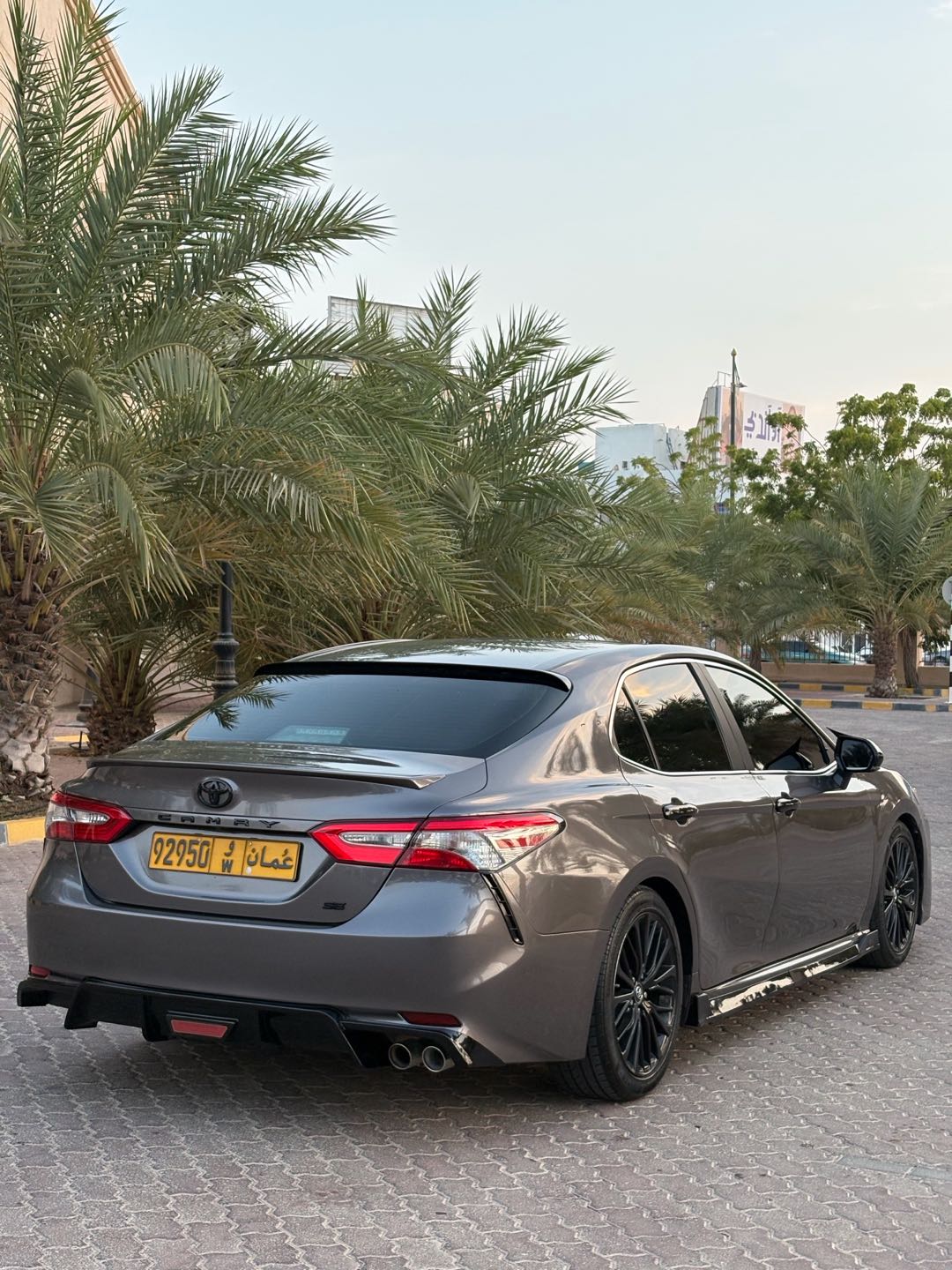 Car Image 2018 TOYOTA CAMRY SE
