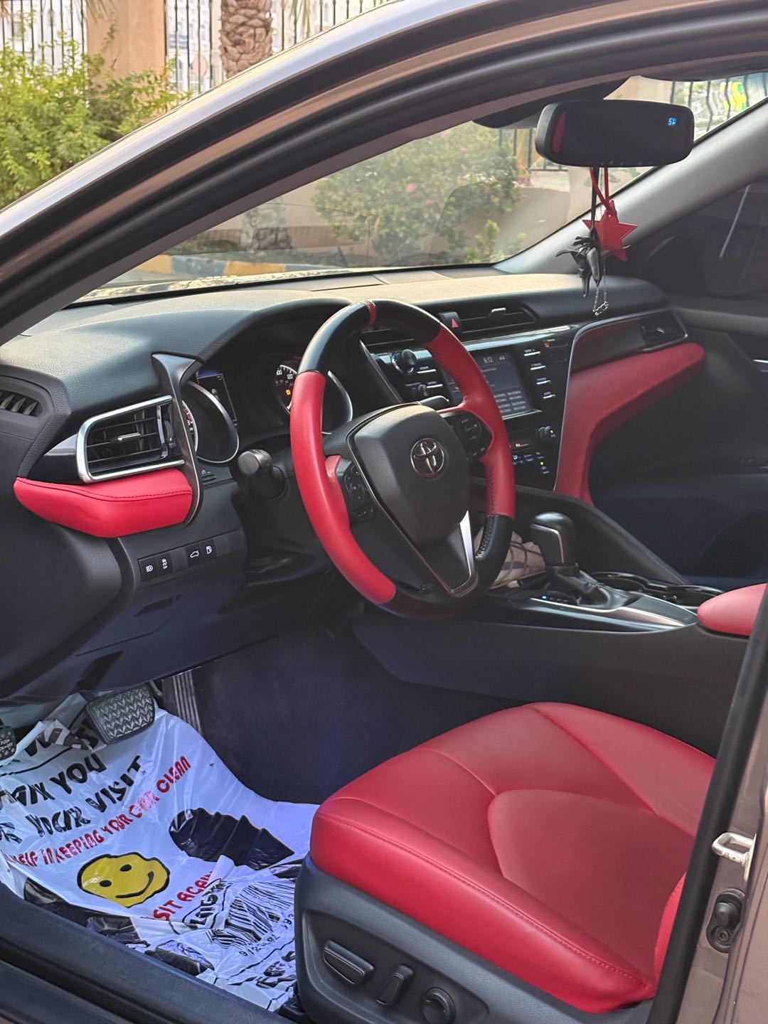 Car Image 2018 TOYOTA CAMRY SE