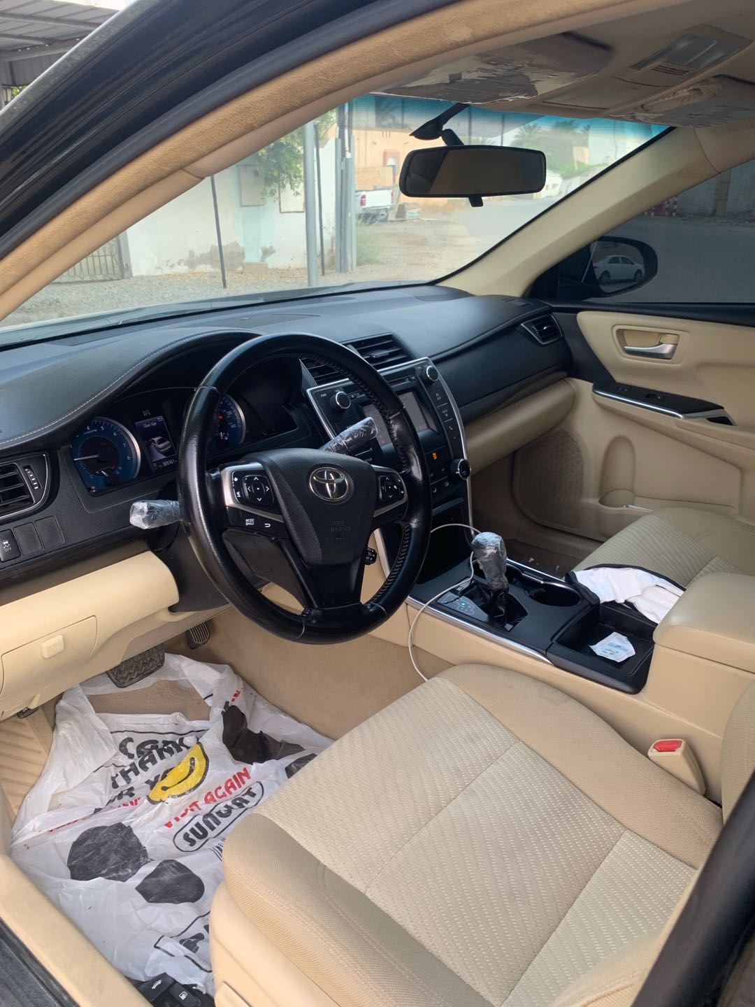 Car Image 2017 TOYOTA CAMRY SE
