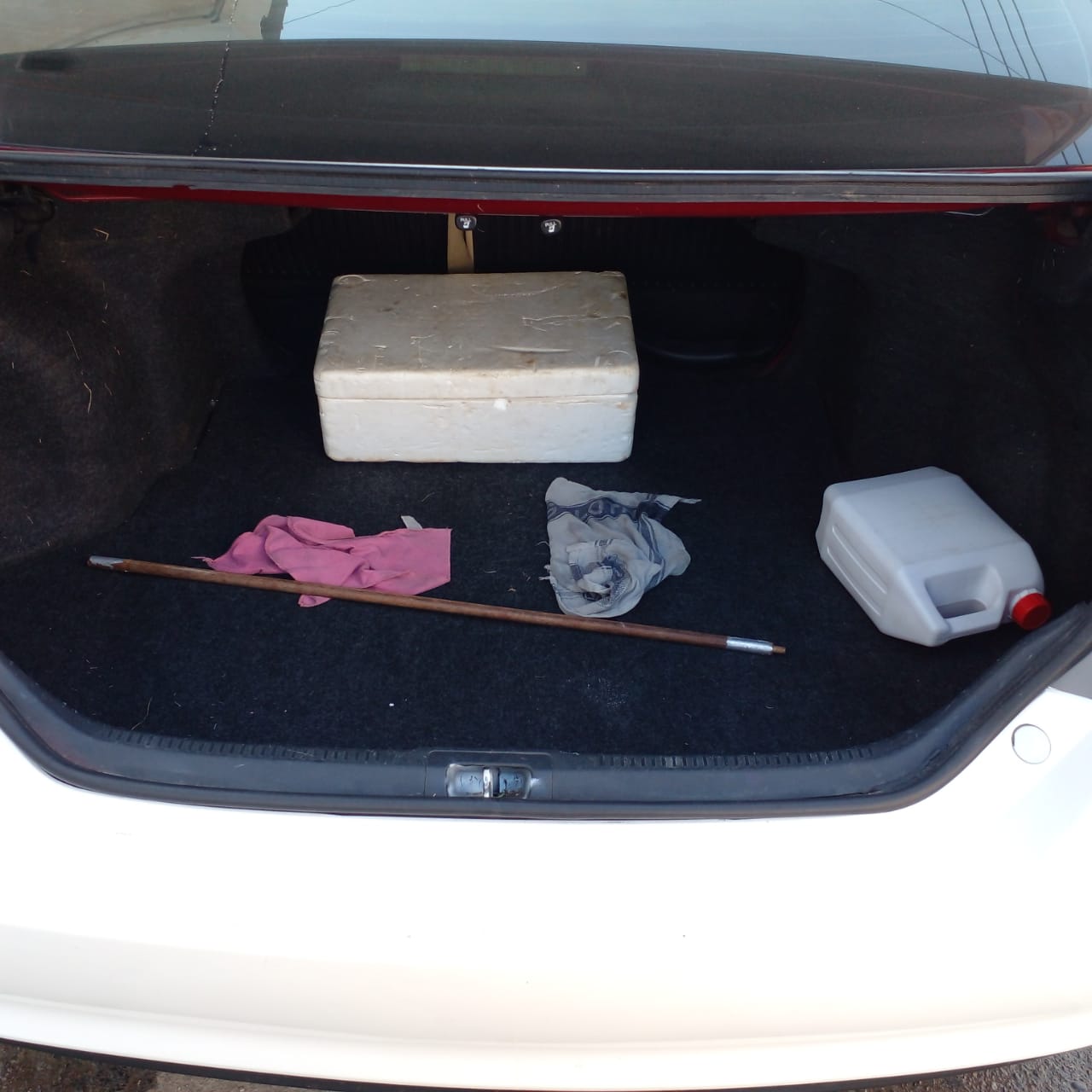 Car Image 2017 TOYOTA CAMRY LE